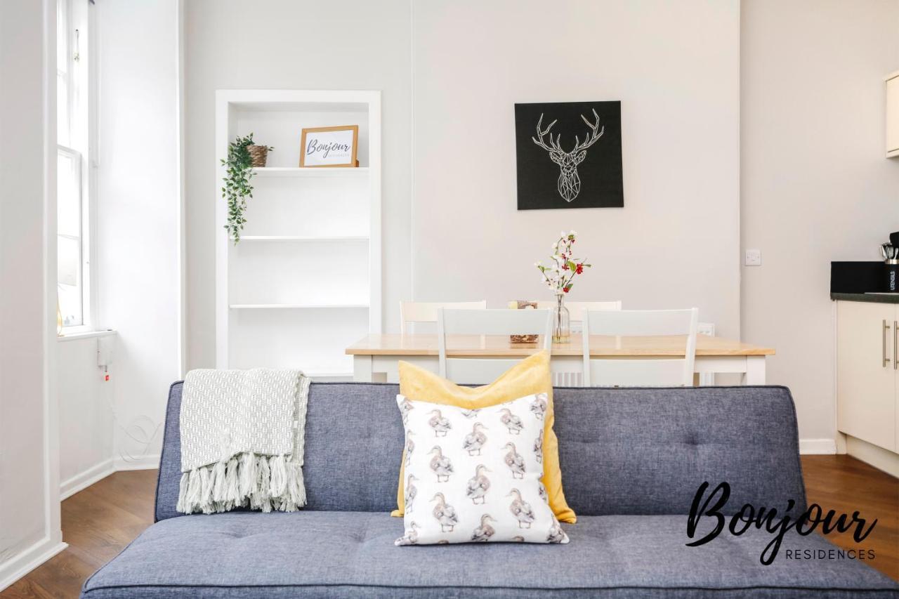 Bright New Town 2br-1ba, 1 Min To George St By Bonjour Residences EDI
